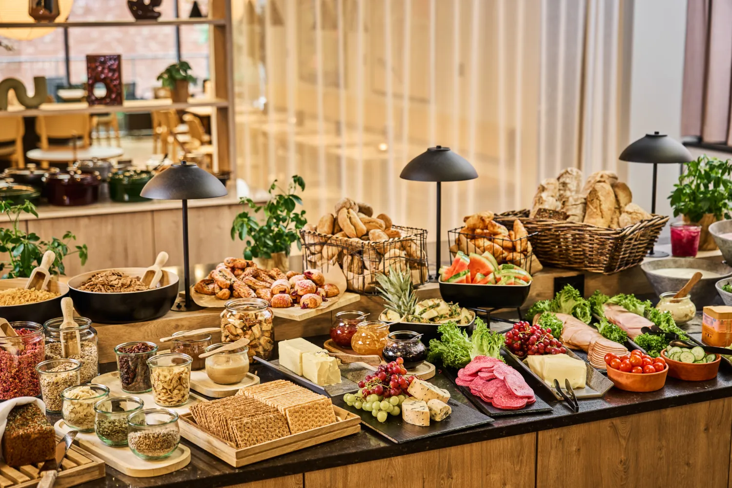 Smarthotel Oslo breakfast buffet warm and cold food